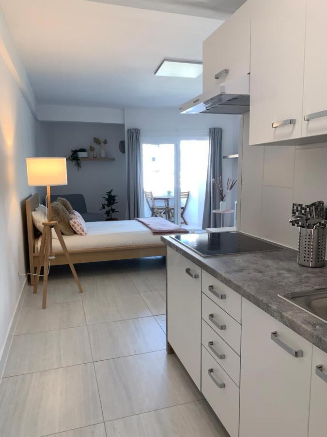 Estudio La Gavota, A 2 Minutos De La Playa Apartment Los Cristianos  Bagian luar foto