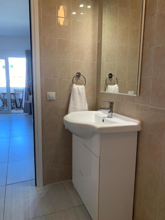Estudio La Gavota, A 2 Minutos De La Playa Apartment Los Cristianos  Bagian luar foto